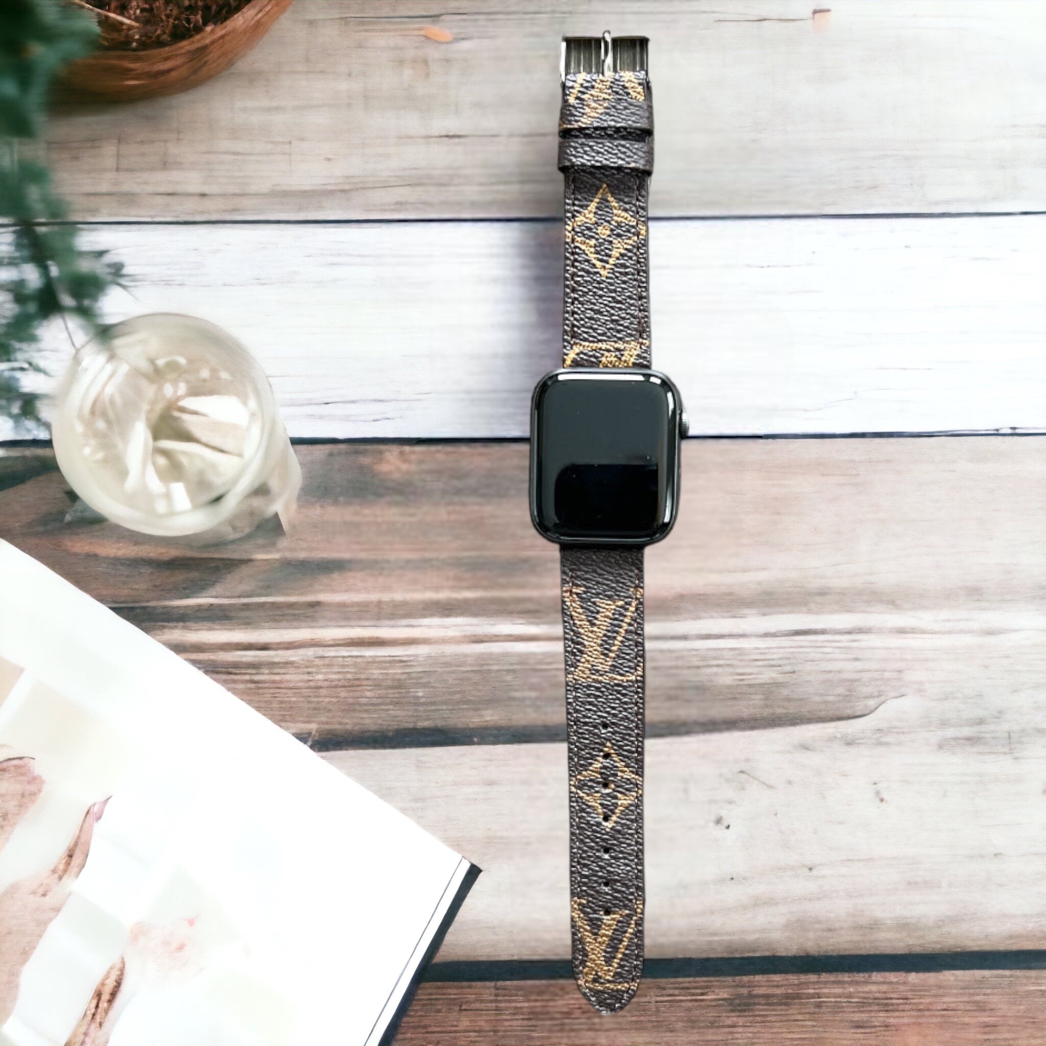 Louis vuitton apple watch strap online canada